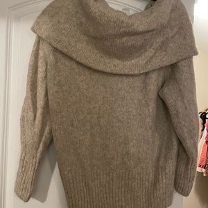 H and M never worn off shoulder sweater size medium. No tags